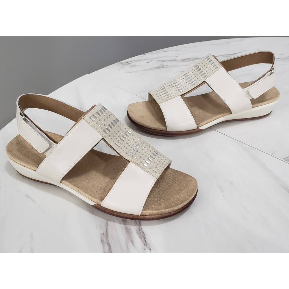 NEW 8 WIDE - Easy Spirit Womens Flat Sandals Shoes HAZEL Ivory Rhinestone Summer